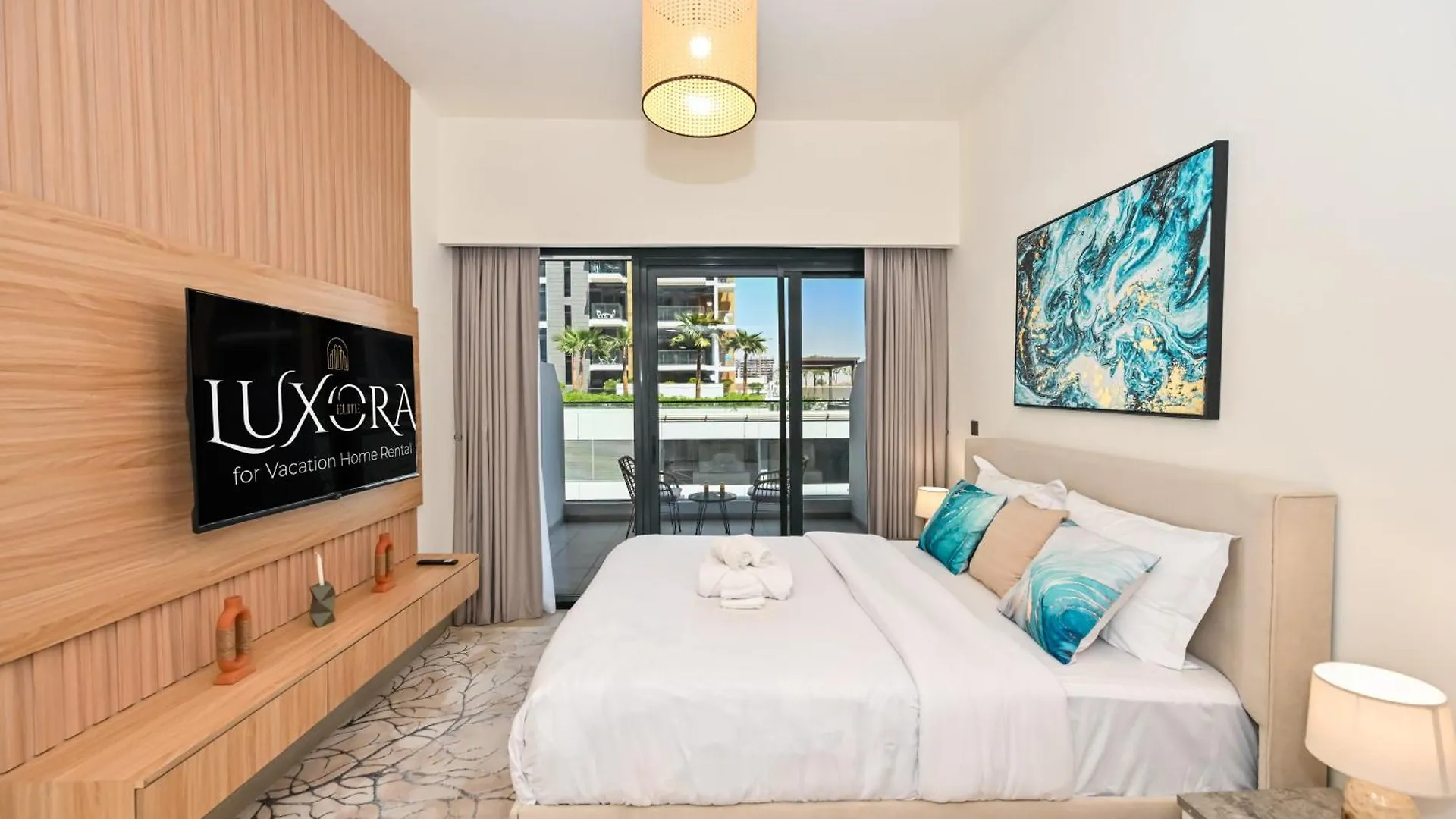 Charming Studio Retreat With A Private Balcony, Just 10 Minutes From The Heart Of The City Dubai